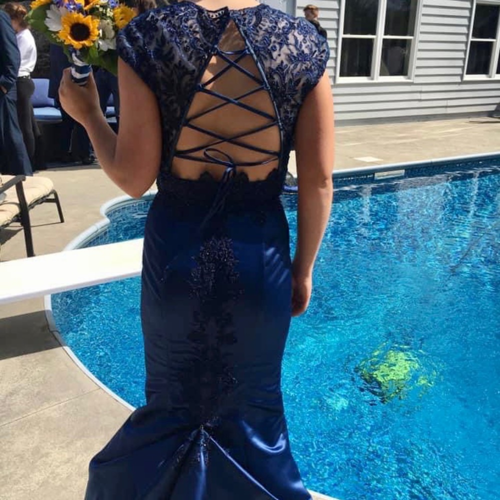 Mori Lee Size 1/2 Navy Blue Prom Dress - Picture 3 of 12